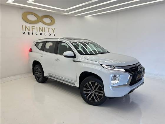 MITSUBISHI PAJERO SPORT 2.4 16V MIVEC TURBO DIESEL LEGEND AWD AUTOMÁTICO